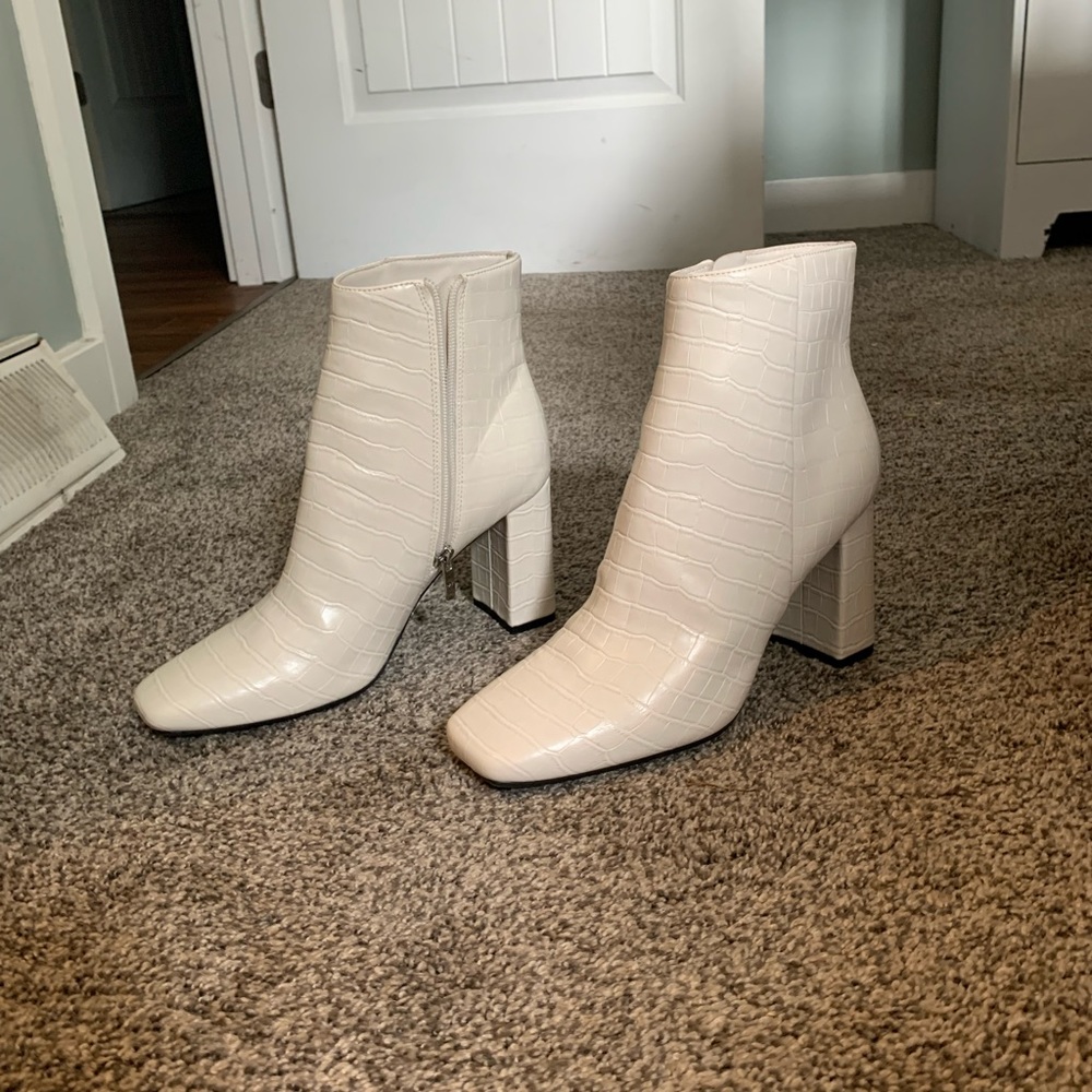 Marc Fisher heeled bootie